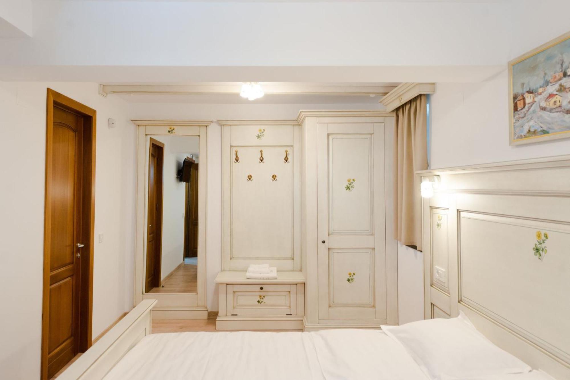 Poiana Mucenicului Hotel อาเรฟู ภายนอก รูปภาพ